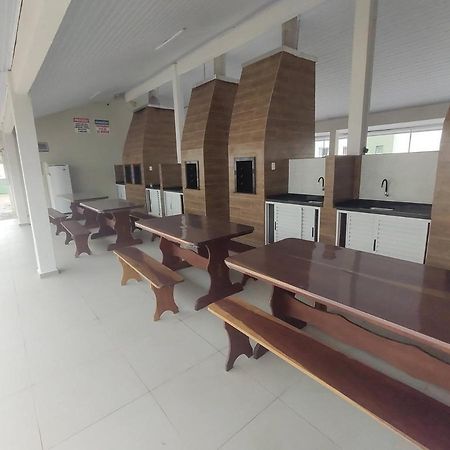 Apto Espetacular A 50 M Do Mar Em Condominio Com Piscinas Maravilhosas Guaratuba Kültér fotó